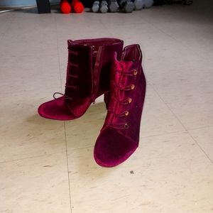 Burgundy faux velvet /suede bootie 9.5 2.5-3 inch heel